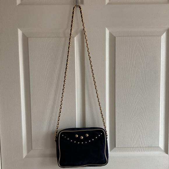 Mondi vintage gorgeous blue suede shoulder bag with matching belt.Made in Italy. - Picture 2 of 11